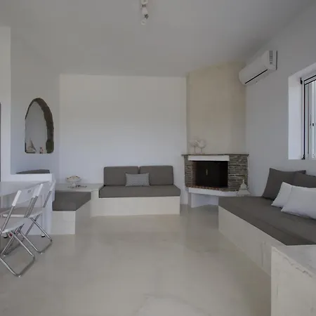 Family Maisonette With Pool #4 Hébergement de vacances *