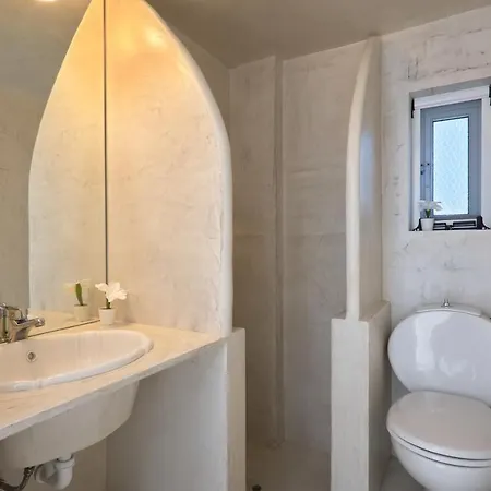 Family Maisonette With Pool #4 Hébergement de vacances *