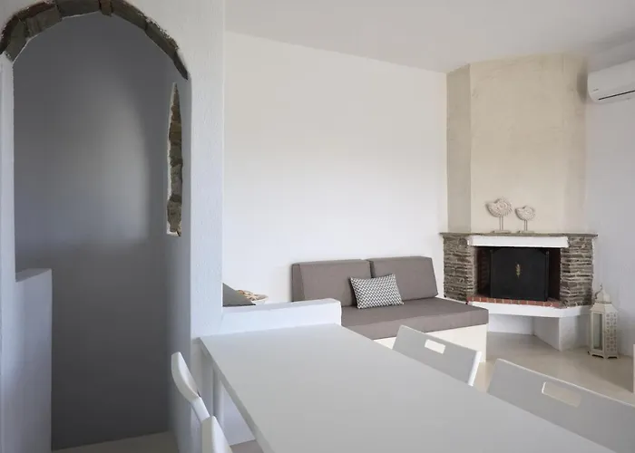 Casa vacanze Family Maisonette With Pool #4